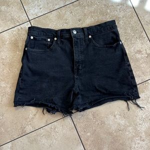 Madewell High Rise Denim Short in Lunar Wash: Raw Hem Edition - Size 29